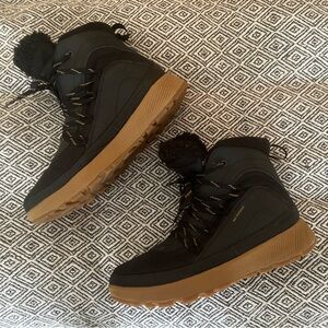 Columbia Black Winter Walking Boots